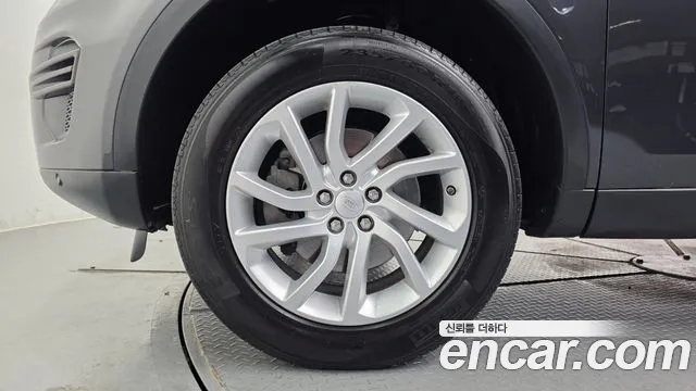 Land Rover Discovery Sport 2018 thumb 5