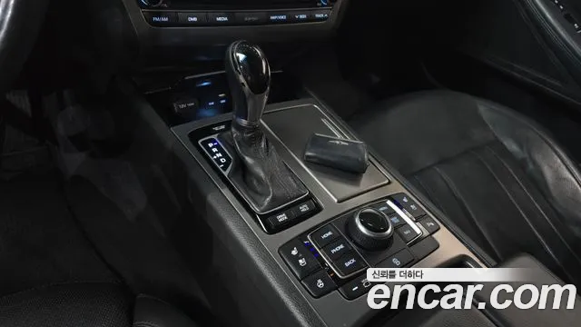 Hyundai Genesis 2015 thumb 9
