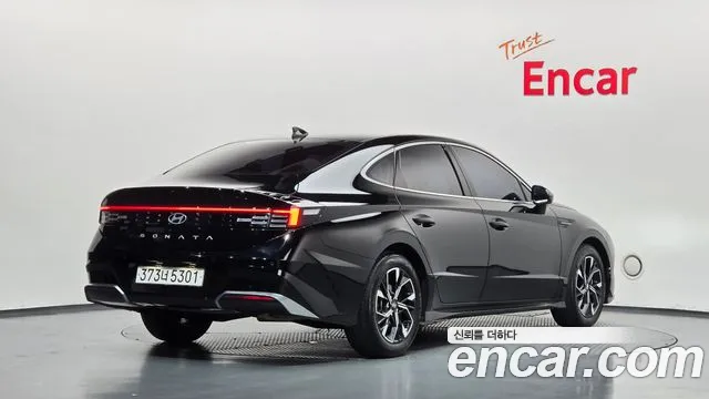 Hyundai Sonata 2023 thumb 2