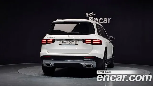 Mercedes-Benz GLB 2024 thumb 4