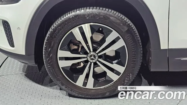 Mercedes-Benz GLB 2024 thumb 5
