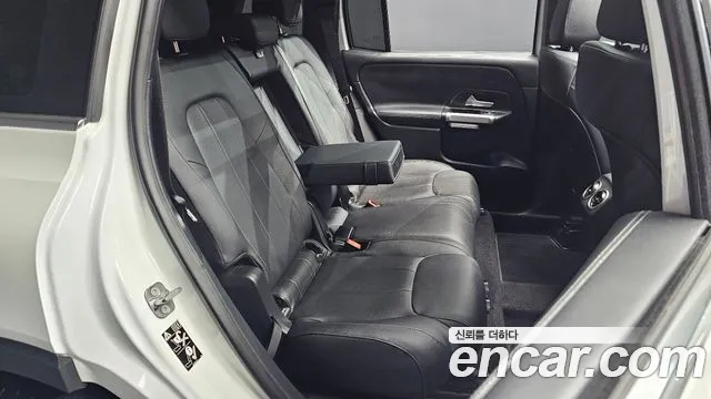 Mercedes-Benz GLB 2024 thumb 11