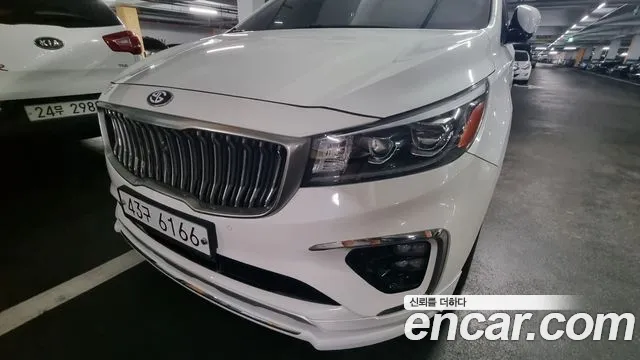 Kia Carnival 2019 thumb 2