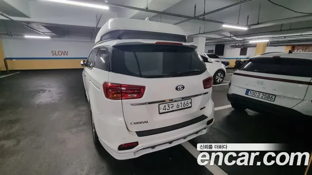Kia Carnival 2019 thumb 4