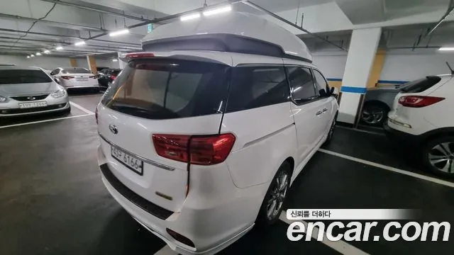 Kia Carnival 2019 thumb 5