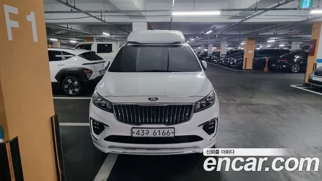 Kia Carnival 2019 thumb 11