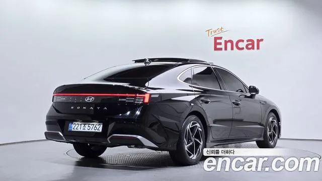 Hyundai Sonata 2025 thumb 2