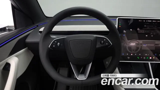 Tesla Model Y 2026 thumb 12