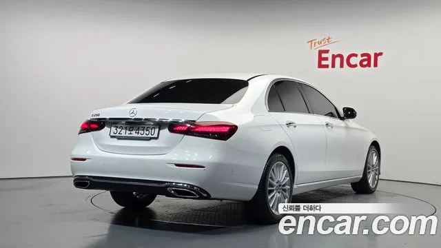 Mercedes-Benz E-Класс 2021 thumb 2