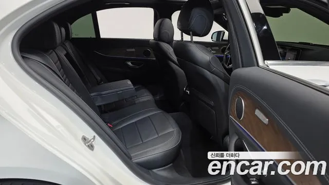 Mercedes-Benz E-Класс 2021 thumb 12
