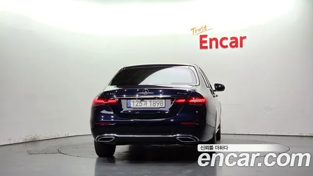 Mercedes-Benz E-Класс 2021 thumb 4
