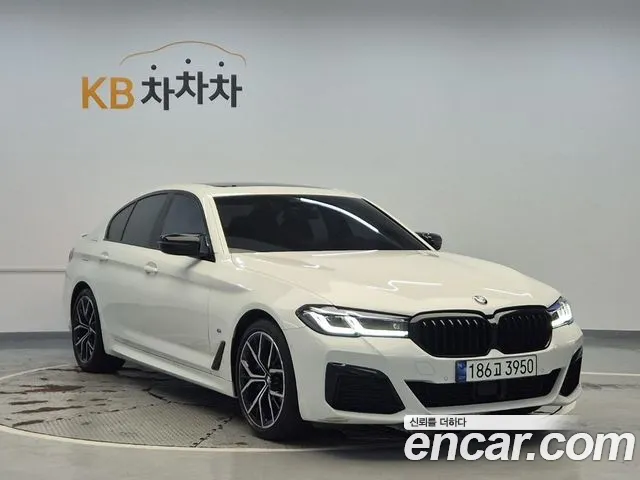 BMW 5-Series 2023 thumb 4