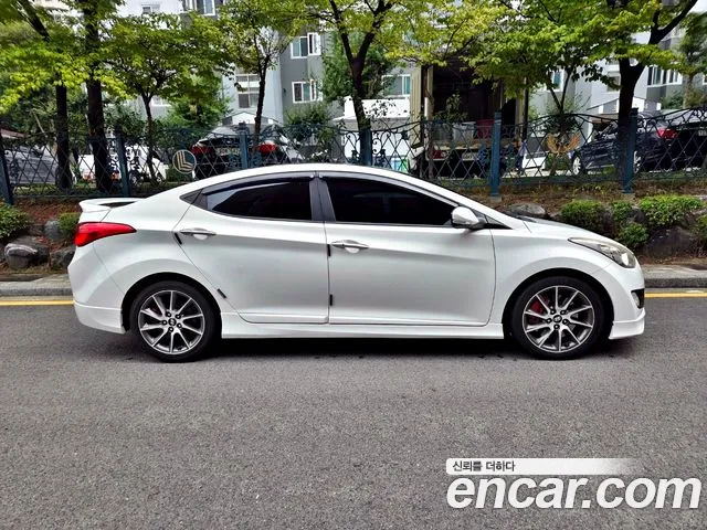 Hyundai Avante 2011 thumb 4