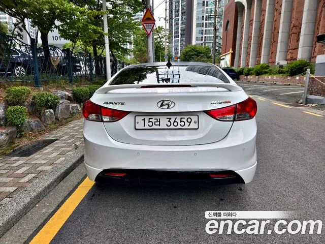 Hyundai Avante 2011 thumb 6