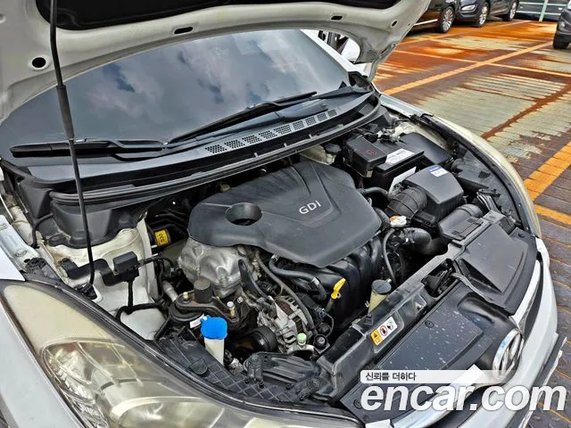 Hyundai Avante 2011 thumb 9