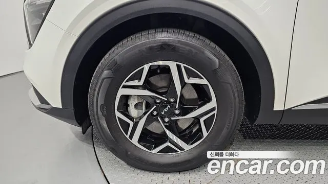 Kia Sportage 2023 thumb 5