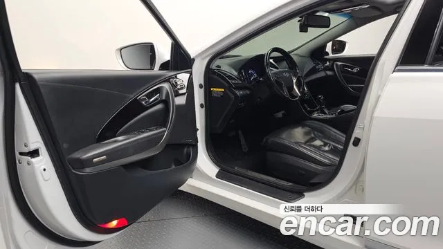 Hyundai Grandeur 2013 thumb 10