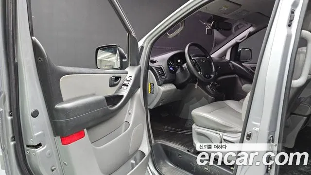 Hyundai Starex 2019 thumb 10