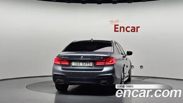 BMW 5-Series 2017 thumb 4