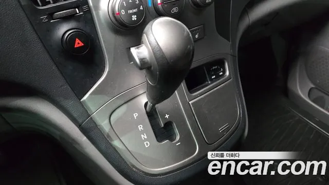 Hyundai Starex 2015 thumb 9