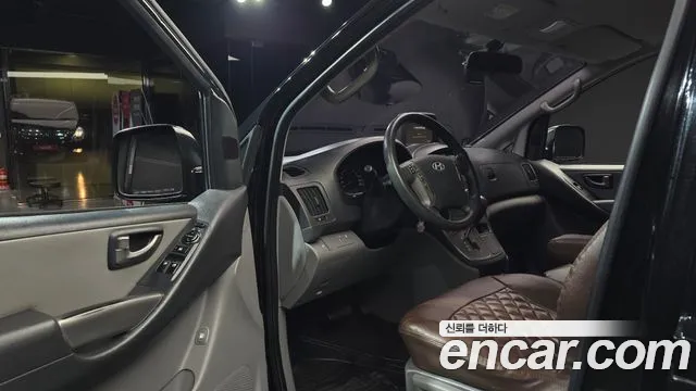 Hyundai Starex 2015 thumb 10