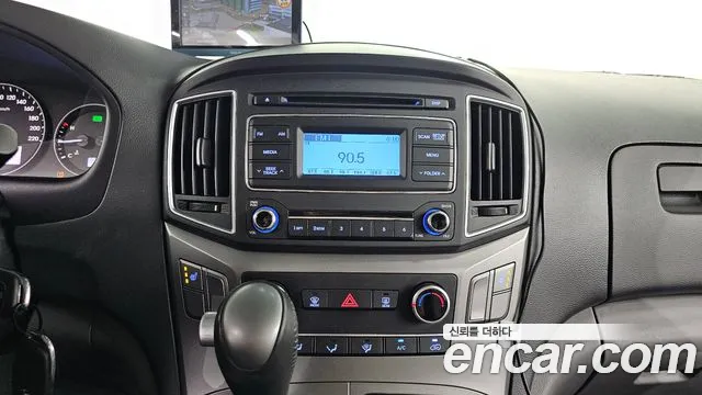 Hyundai Starex 2021 thumb 12
