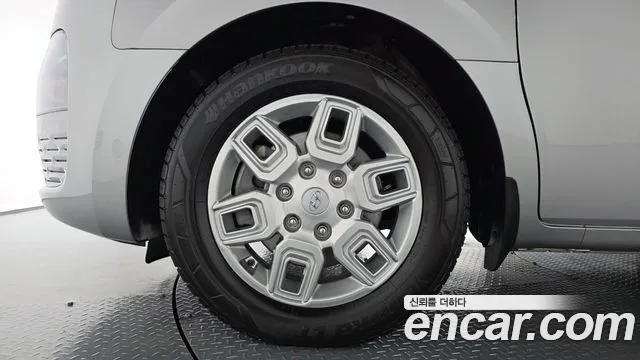 Hyundai Staria 2022 thumb 5