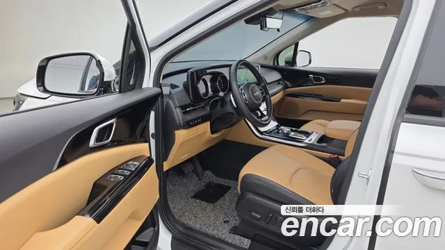 Kia Carnival 2023 thumb 10