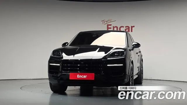 Porsche Cayenne 2024 thumb 2