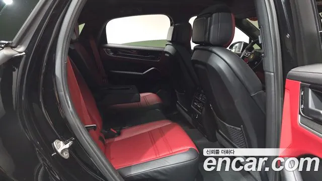 Porsche Cayenne 2024 thumb 11
