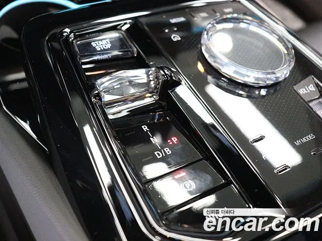 BMW i5 2023 thumb 8