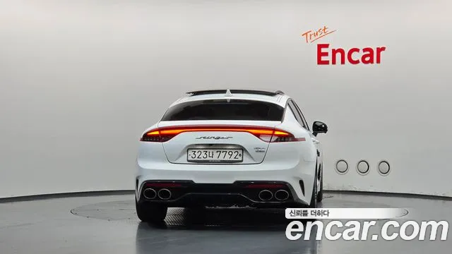 Kia Stinger 2020 thumb 3