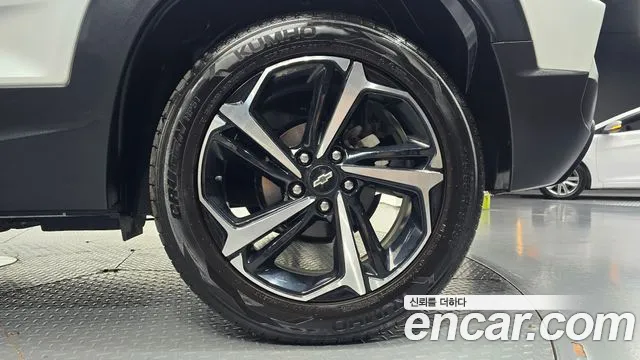 ChevroletGMDaewoo TrailBlazer 2020 thumb 4