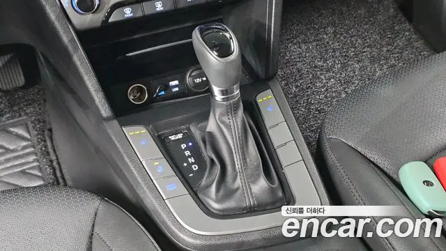 Hyundai Avante 2016 thumb 8