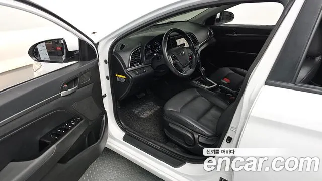Hyundai Avante 2016 thumb 9