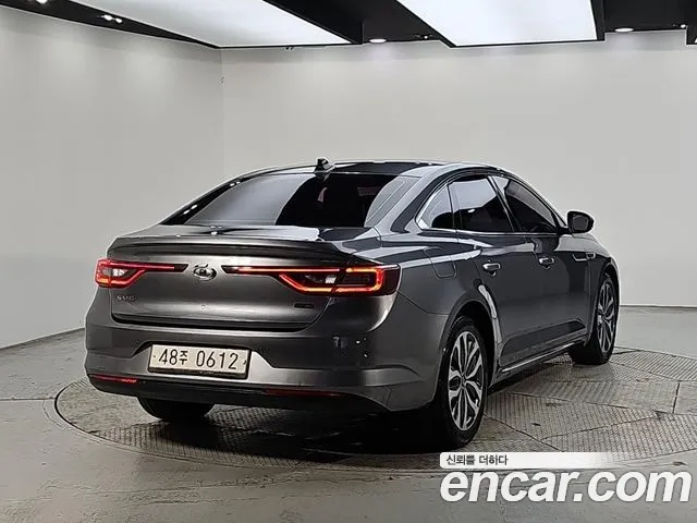 Renault-KoreaSamsung Megane 2016 thumb 4