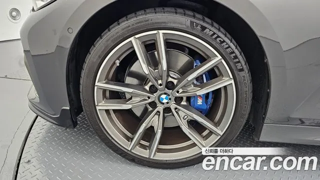 BMW 3-Series 2021 thumb 5