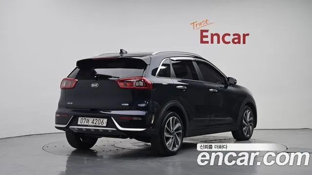 Kia Niro 2018 thumb 2