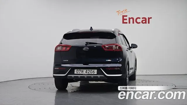 Kia Niro 2018 thumb 4