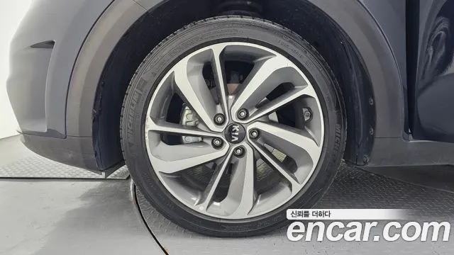 Kia Niro 2018 thumb 5