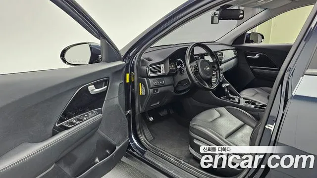 Kia Niro 2018 thumb 10