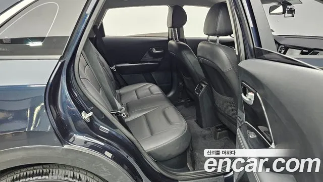 Kia Niro 2018 thumb 11