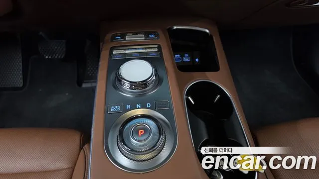 Genesis GV70 2022 thumb 9