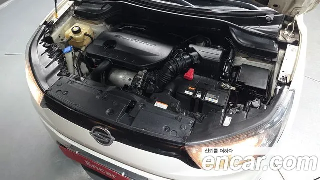 KG_Mobility_Ssangyong TIBOLI 2015 thumb 6