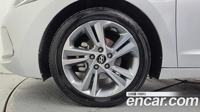 Hyundai Avante 2018 thumb 5