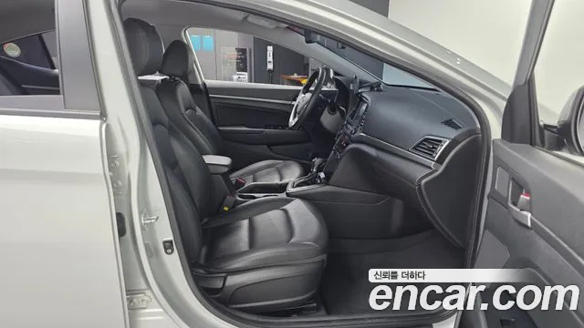 Hyundai Avante 2018 thumb 11