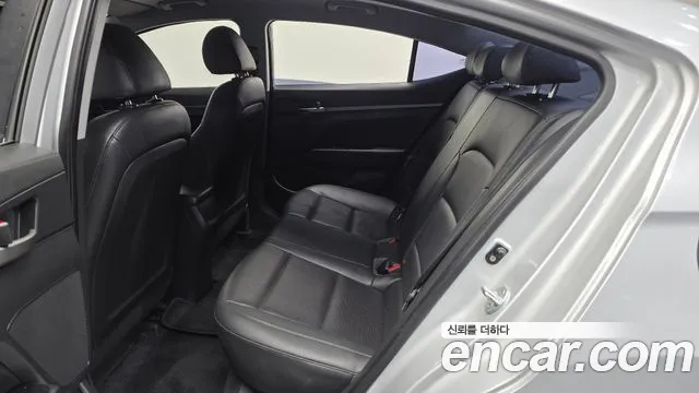 Hyundai Avante 2018 thumb 12