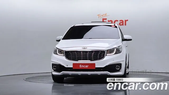 Kia Carnival 2016 thumb 3