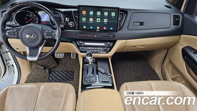 Kia Carnival 2016 thumb 7