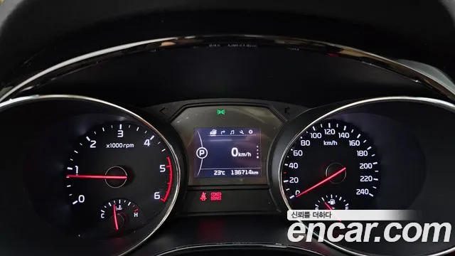 Kia Carnival 2016 thumb 8
